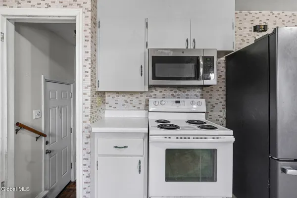 $199,900 | 1815 Curry Road, Rotterdam, NY 12306