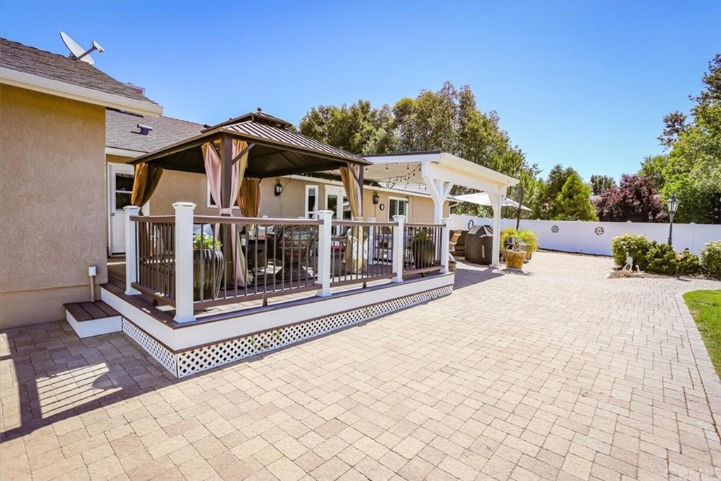 1585 Donelson Place Templeton, CA 93465 - Photo 27 of 37 a view of a house with a park