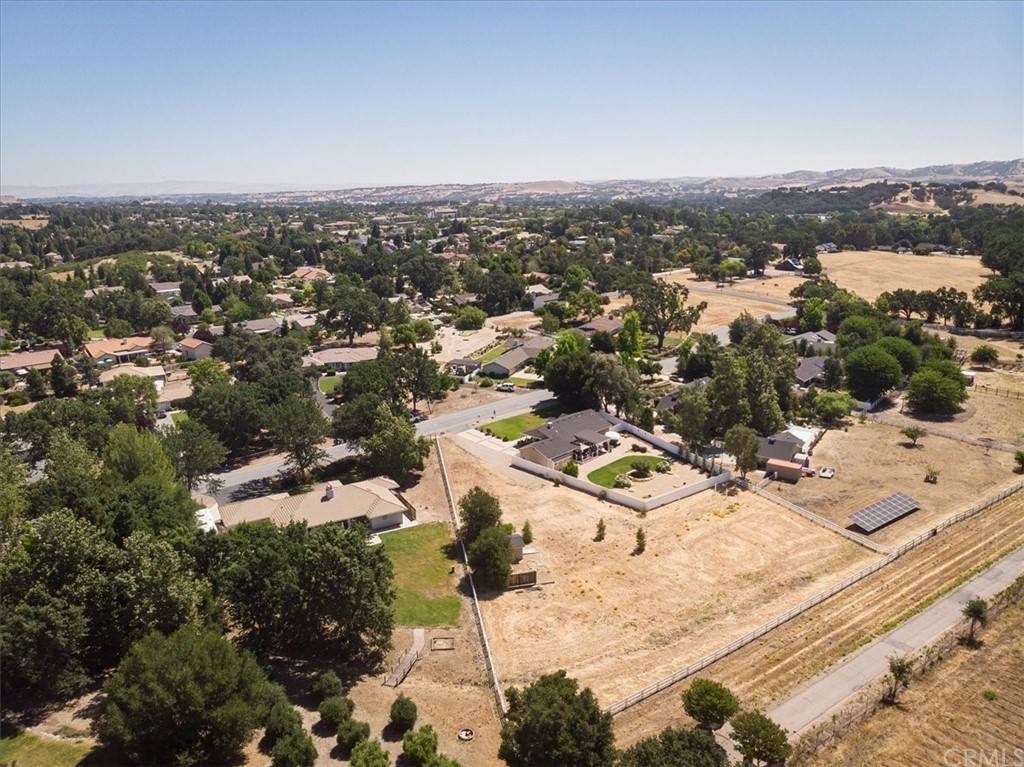 1585 Donelson Place Templeton, CA 93465 - Photo 35 of 37 an aerial view of multiple house
