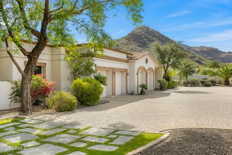 $6,195,000 | 5401 East Mockingbird Lane, Paradise Valley, AZ 85253