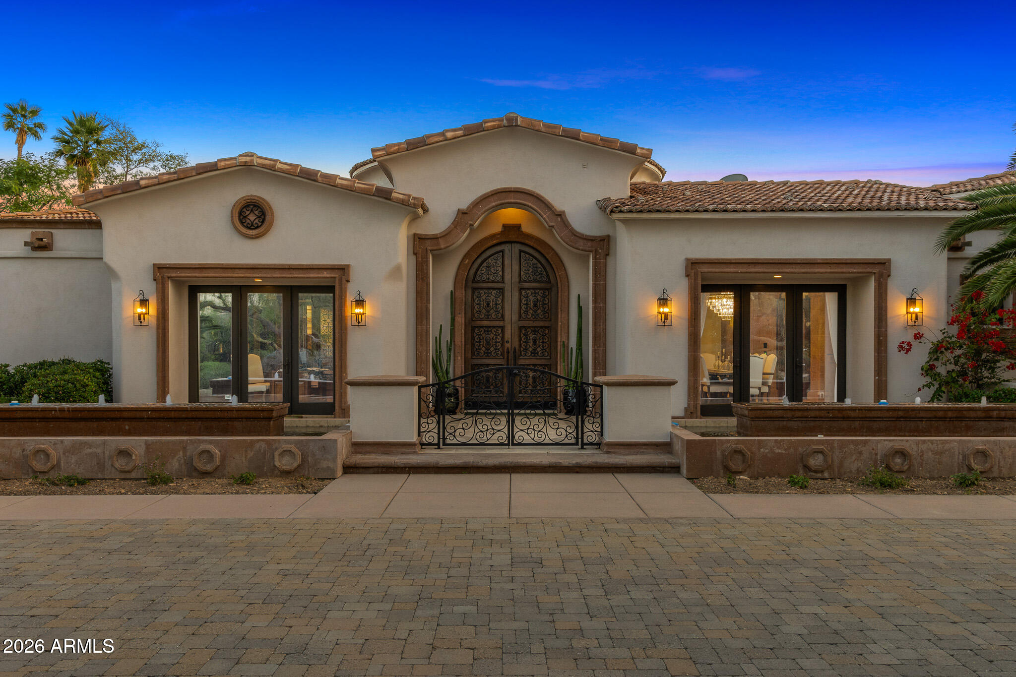 5401 East Mockingbird Lane Paradise Valley, AZ 85253 - Photo 61 of 62 63front entrance_twilight
