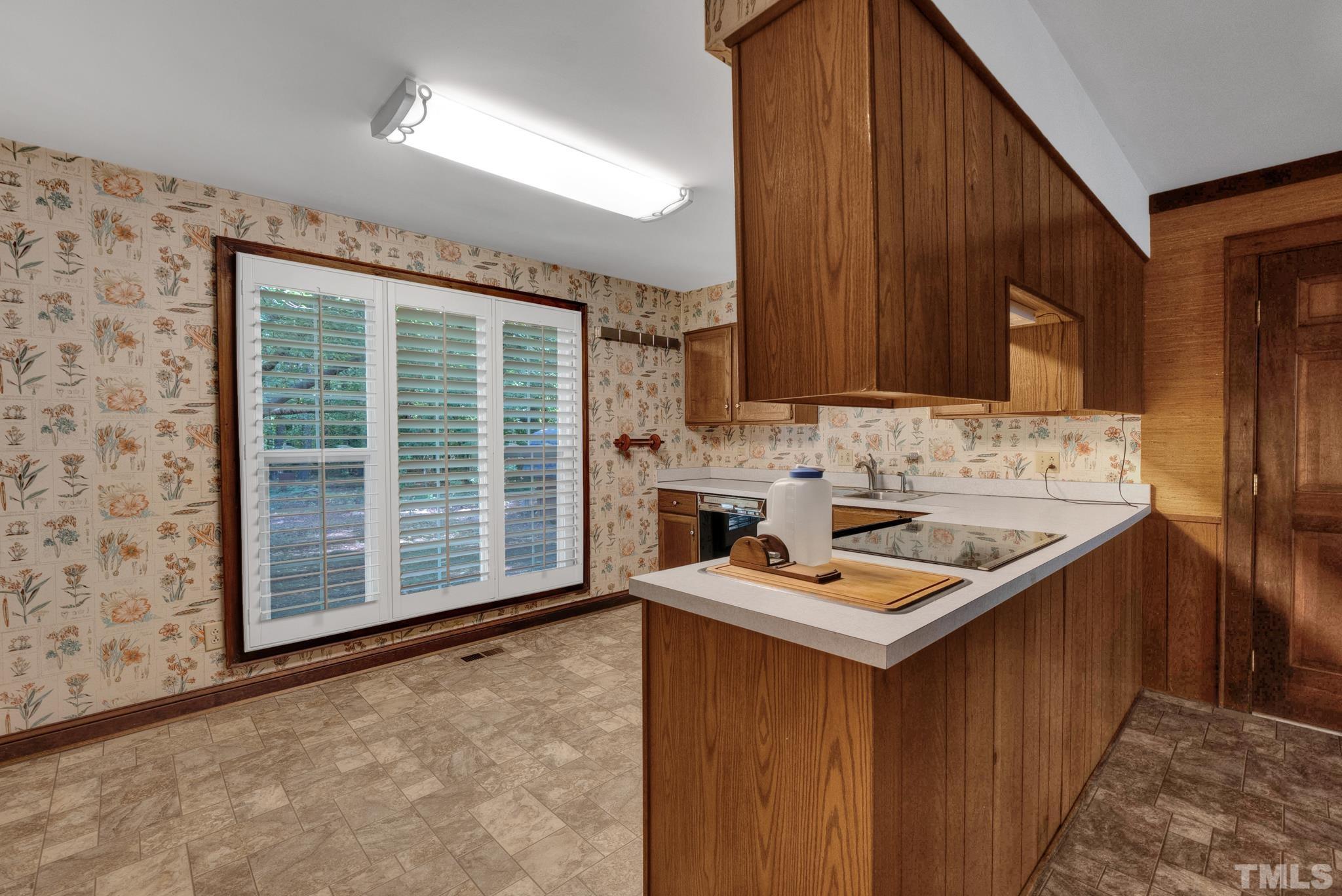 12104 Strickland Road Raleigh, NC 27613 - Photo 14 of 35