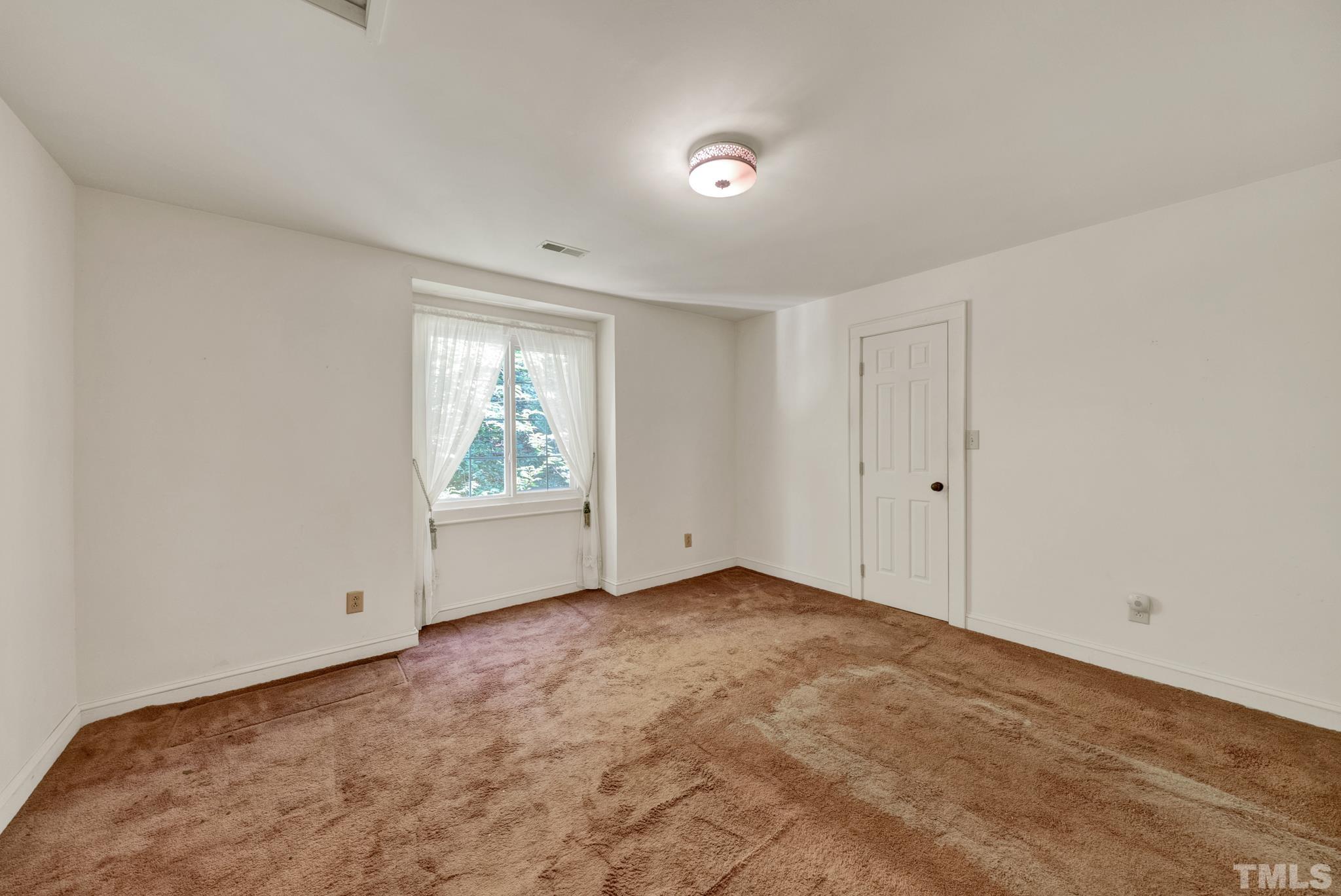 12104 Strickland Road Raleigh, NC 27613 - Photo 26 of 35