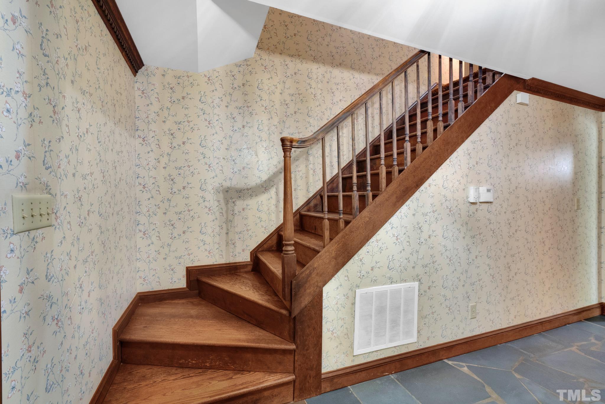12104 Strickland Road Raleigh, NC 27613 - Photo 7 of 35
