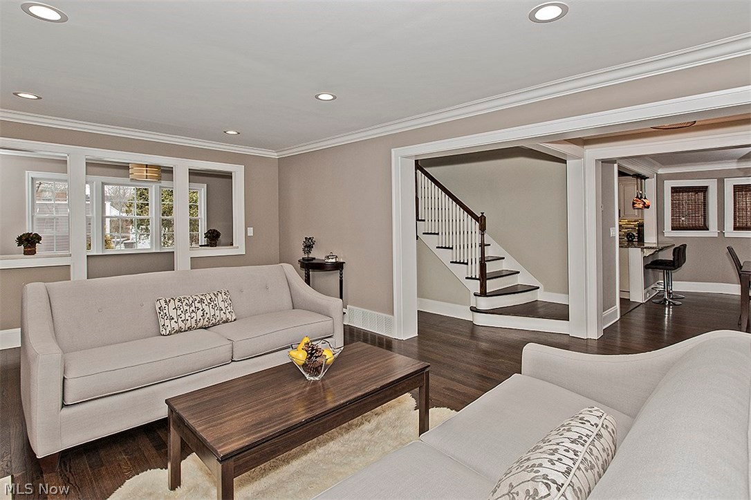 3272 Braemar Road Cleveland, OH 44120 - Photo 4 of 35 Gallery Image 4