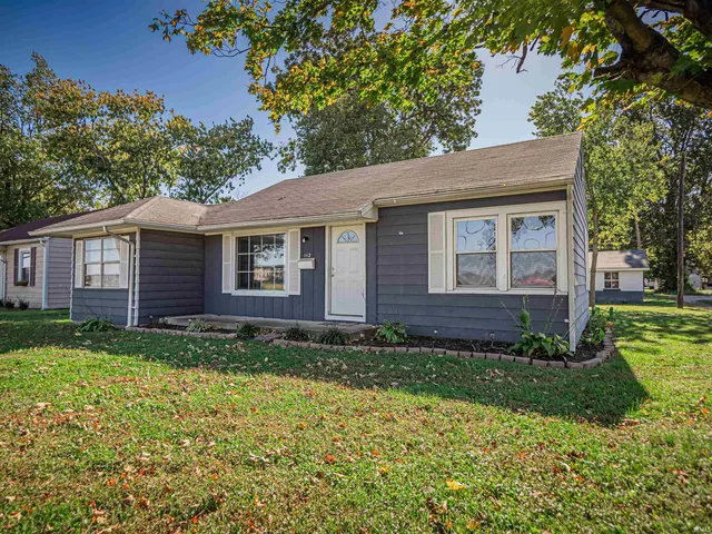$91,900 | 1112 East 4th Street, Mount Vernon, IN 47620