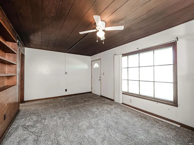 $91,900 | 1112 East 4th Street, Mount Vernon, IN 47620