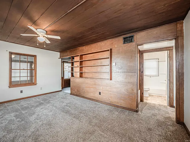 $91,900 | 1112 East 4th Street, Mount Vernon, IN 47620