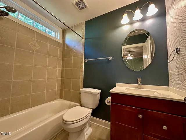 $1,975 | 411 East Lenoir Street, Raleigh, NC 27601