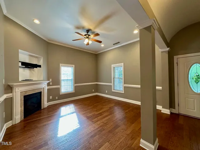 $1,975 | 411 East Lenoir Street, Raleigh, NC 27601