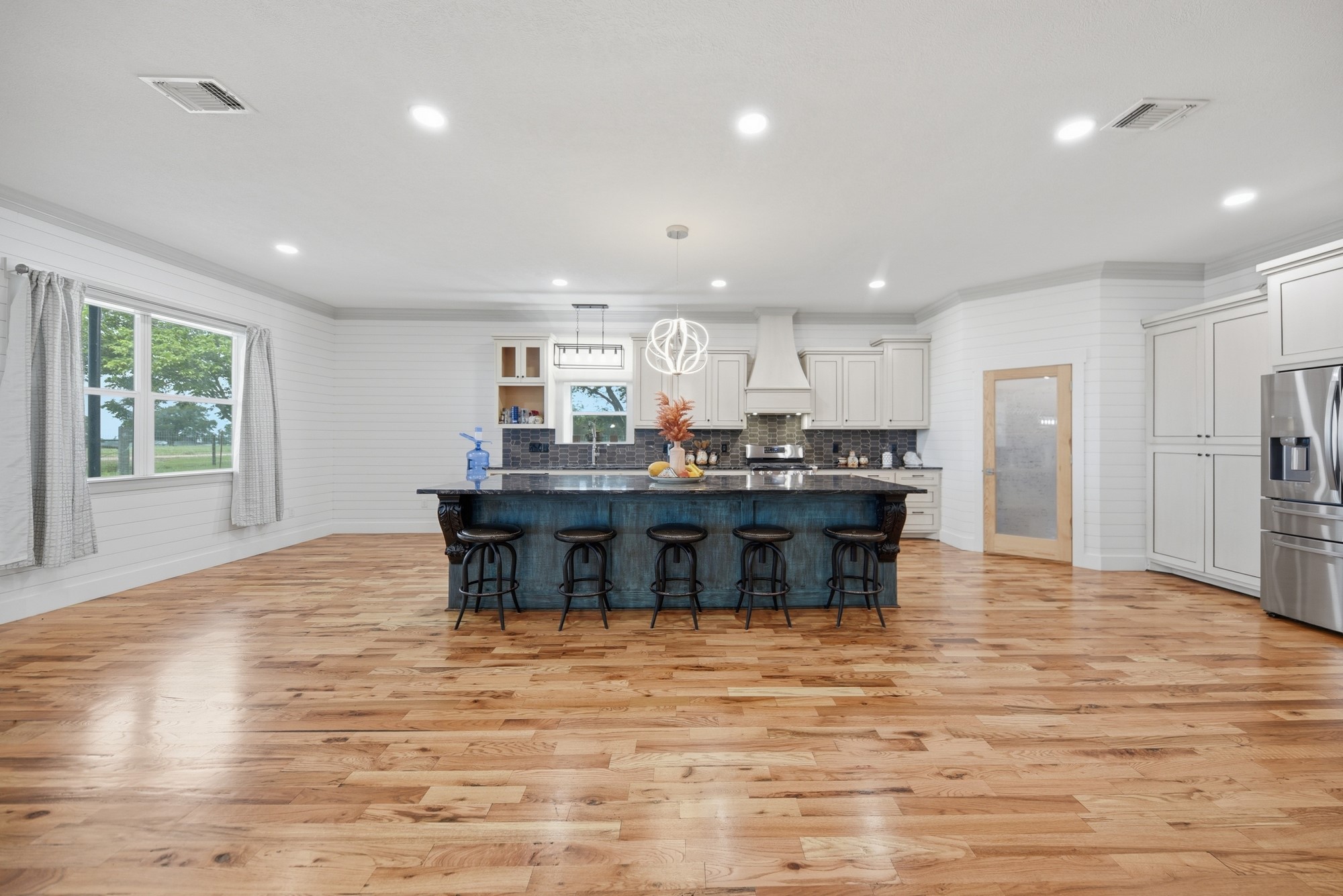 11234 North Loop Road Brenham, TX 77833 - Photo 13 of 50