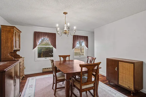 $585,000 | 220 South Street, South Hero, VT 05486