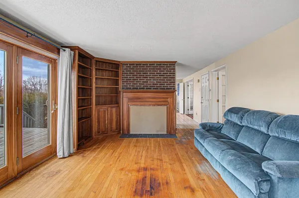 $585,000 | 220 South Street, South Hero, VT 05486