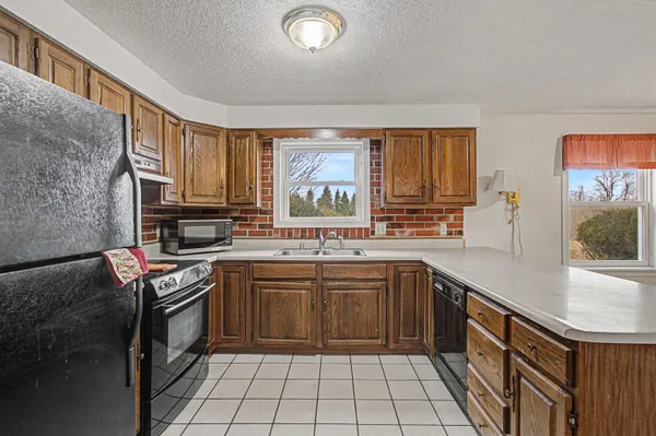 $585,000 | 220 South Street, South Hero, VT 05486