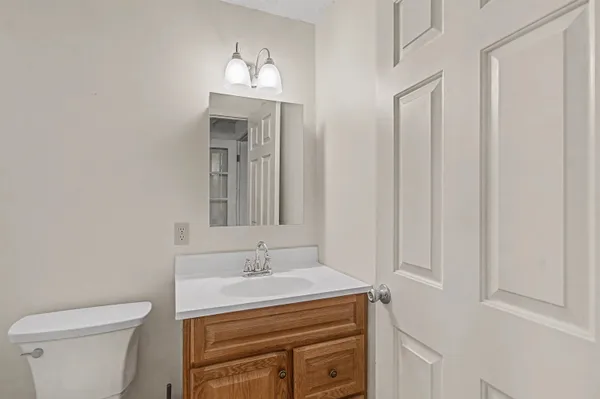 $585,000 | 220 South Street, South Hero, VT 05486