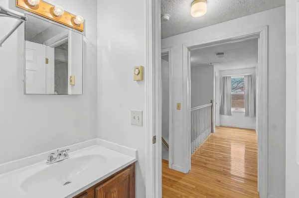 $585,000 | 220 South Street, South Hero, VT 05486