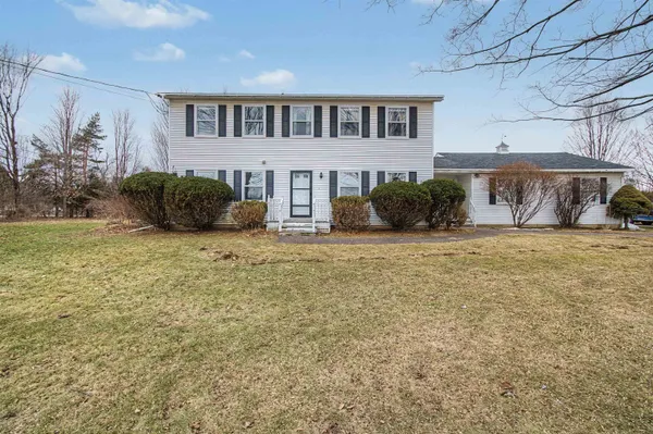 $585,000 | 220 South Street, South Hero, VT 05486