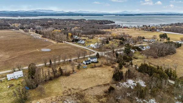 $585,000 | 220 South Street, South Hero, VT 05486