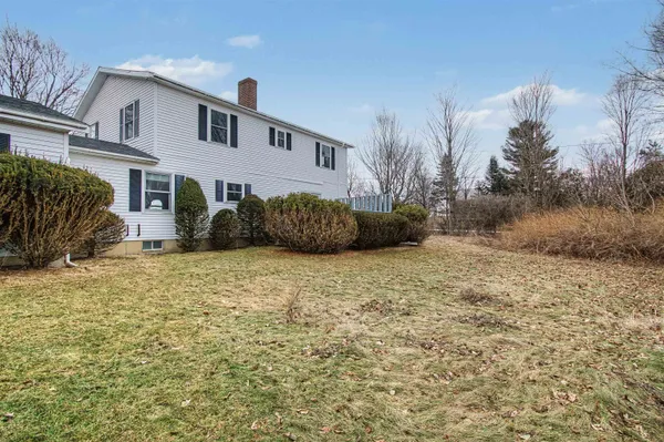 $585,000 | 220 South Street, South Hero, VT 05486