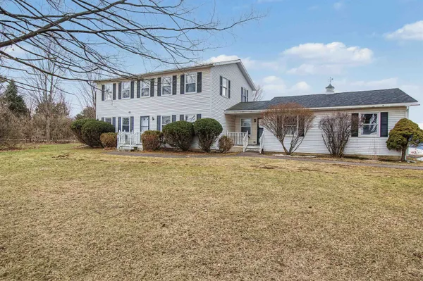 $585,000 | 220 South Street, South Hero, VT 05486