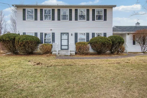 $585,000 | 220 South Street, South Hero, VT 05486