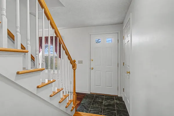 $585,000 | 220 South Street, South Hero, VT 05486