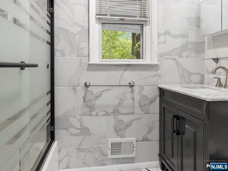 168 County Road Cresskill, NJ 07626 - Photo 9 of 26
