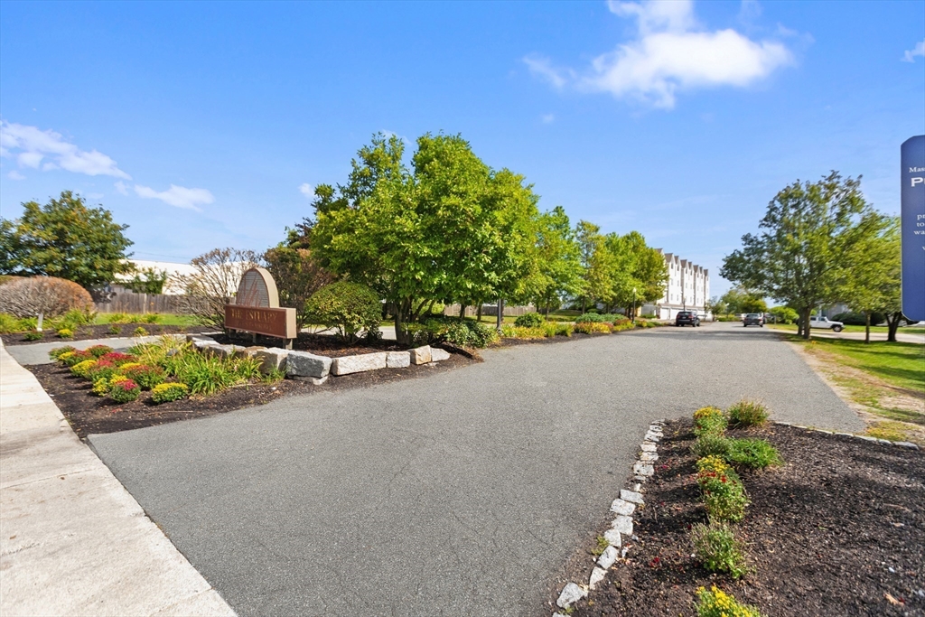 169 Walnut Street, Unit 2 Boston, MA 02122 - Photo 35 of 42 a view of a street