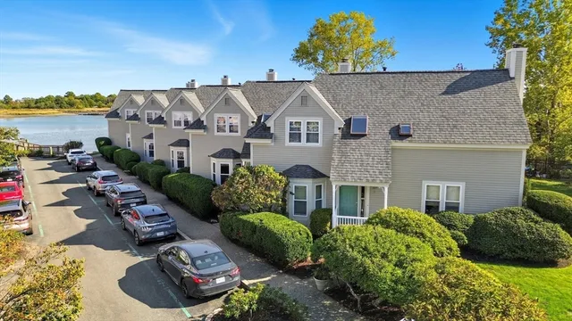 $799,500 | 169 Walnut Street, Unit 2, Boston, MA 02122