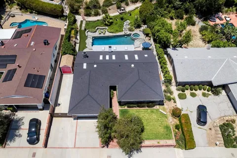 $1,398,747 | 24625 Gilmore Street, West Hills, CA 91307