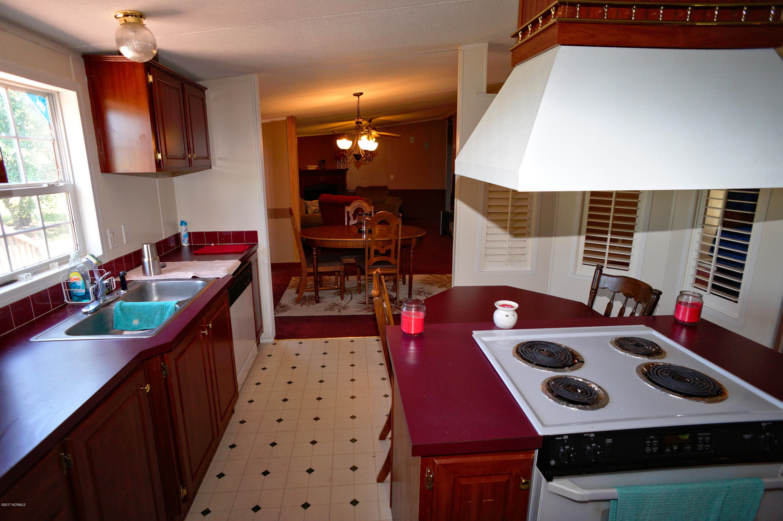 1504 Antioch Road New Bern, NC 28560 - Photo 12 of 41 ANTIOCH 1504 5-15-17 029