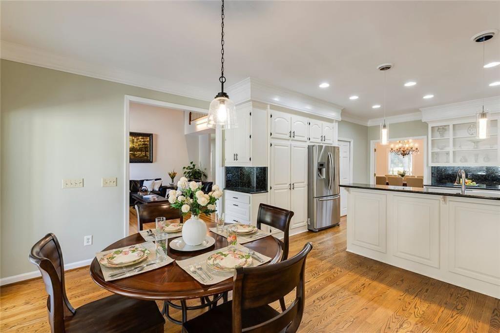 2010 Stonehedge Road Roswell, GA 30075 - Photo 12 of 86