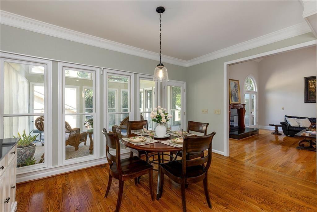 2010 Stonehedge Road Roswell, GA 30075 - Photo 13 of 86