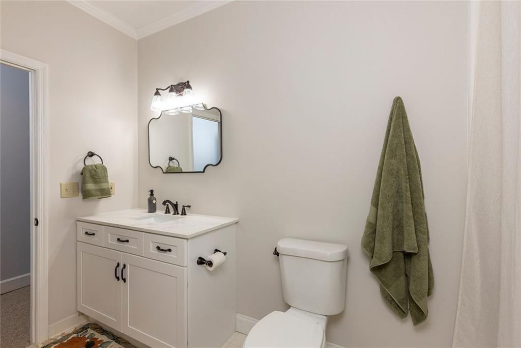 2010 Stonehedge Road Roswell, GA 30075 - Photo 19 of 86