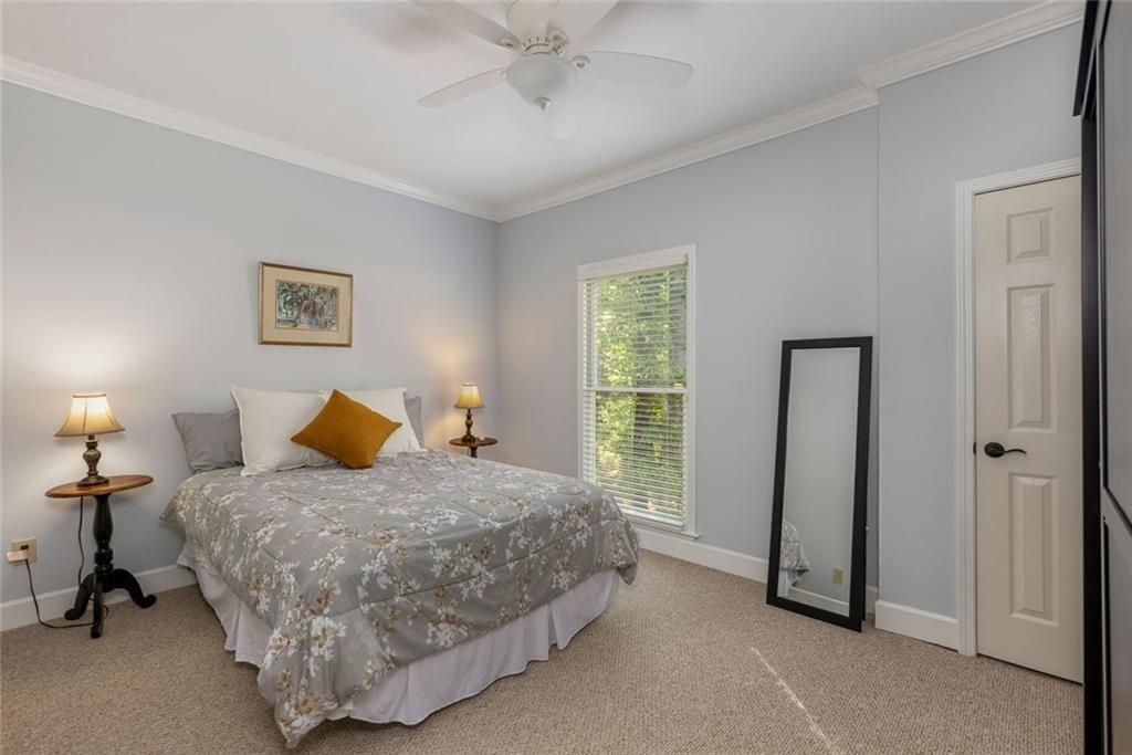 2010 Stonehedge Road Roswell, GA 30075 - Photo 20 of 86