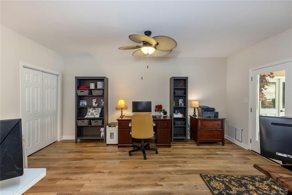 2010 Stonehedge Road Roswell, GA 30075 - Photo 35 of 86