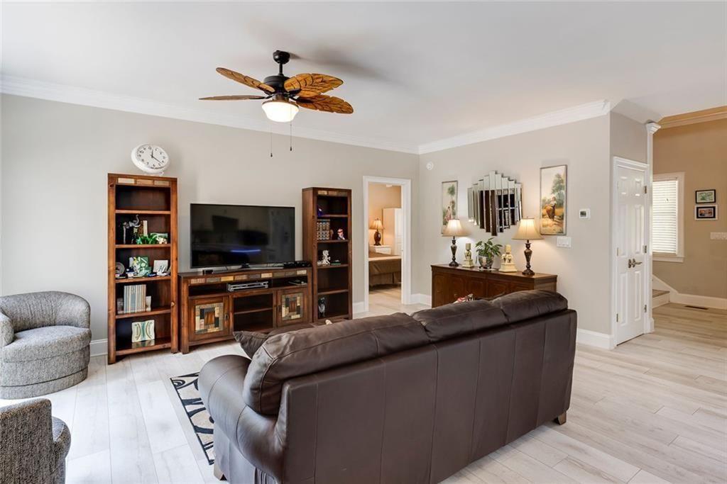 2010 Stonehedge Road Roswell, GA 30075 - Photo 49 of 86