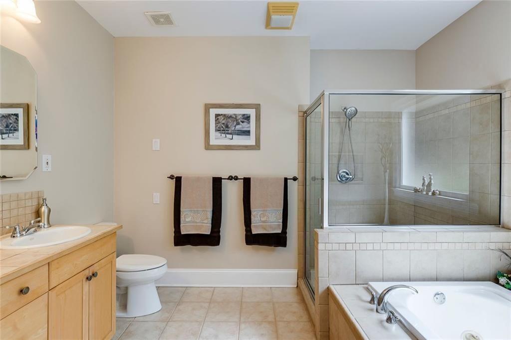 2010 Stonehedge Road Roswell, GA 30075 - Photo 51 of 86