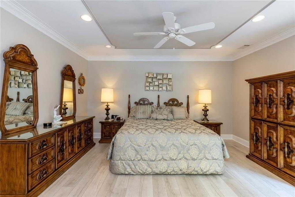 2010 Stonehedge Road Roswell, GA 30075 - Photo 58 of 86