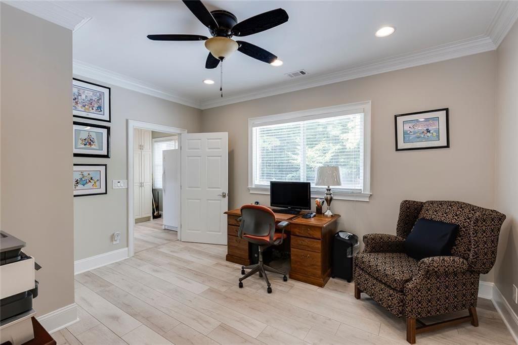 2010 Stonehedge Road Roswell, GA 30075 - Photo 59 of 86