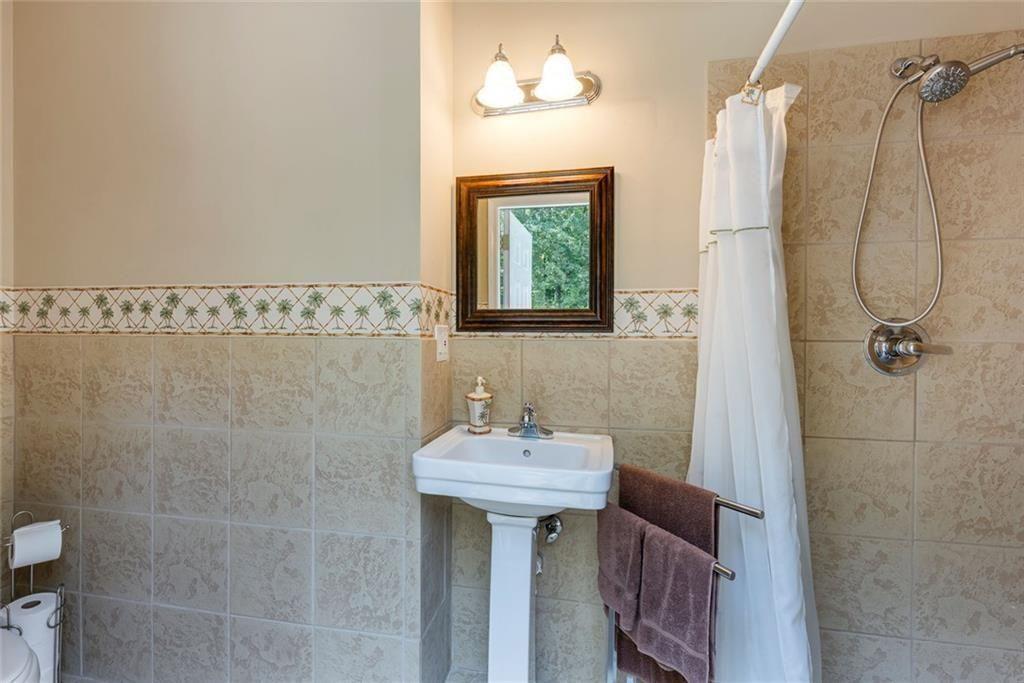 2010 Stonehedge Road Roswell, GA 30075 - Photo 69 of 86