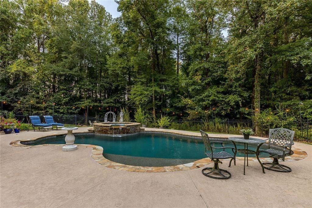 2010 Stonehedge Road Roswell, GA 30075 - Photo 79 of 86