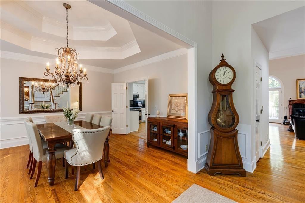 2010 Stonehedge Road Roswell, GA 30075 - Photo 8 of 86