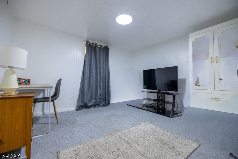 1758 Kenneth Avenue Union, NJ 07083 - Photo 28 of 34