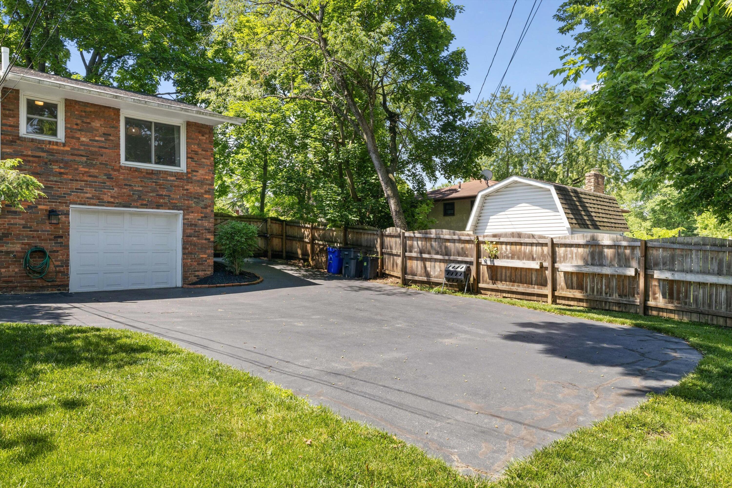 2678 Edgevale Road Upper Arlington, OH 43221 - Photo 36 of 49 41-511A3772