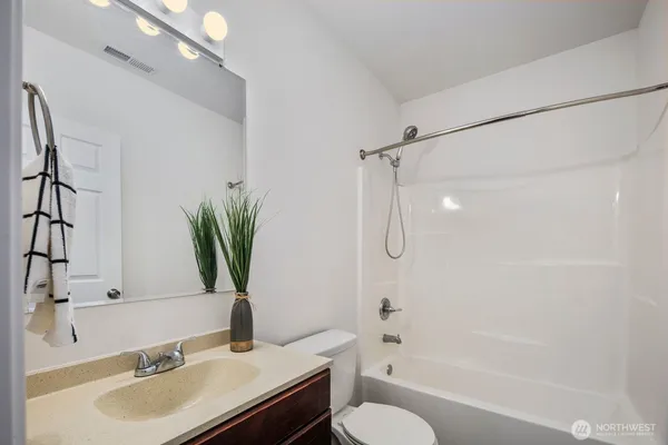 $1,425,000 | 3429 Lincoln Avenue Northeast, Renton, WA 98056