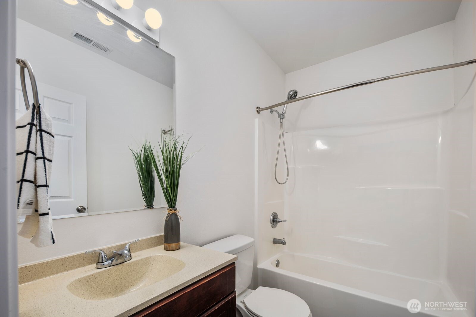 3429 Lincoln Avenue Northeast Renton, WA 98056 - Photo 35 of 40 a bathroom with a sink toilet and shower