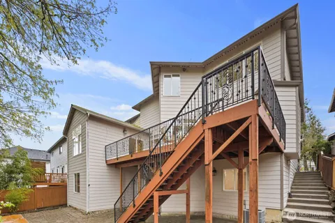 $1,425,000 | 3429 Lincoln Avenue Northeast, Renton, WA 98056