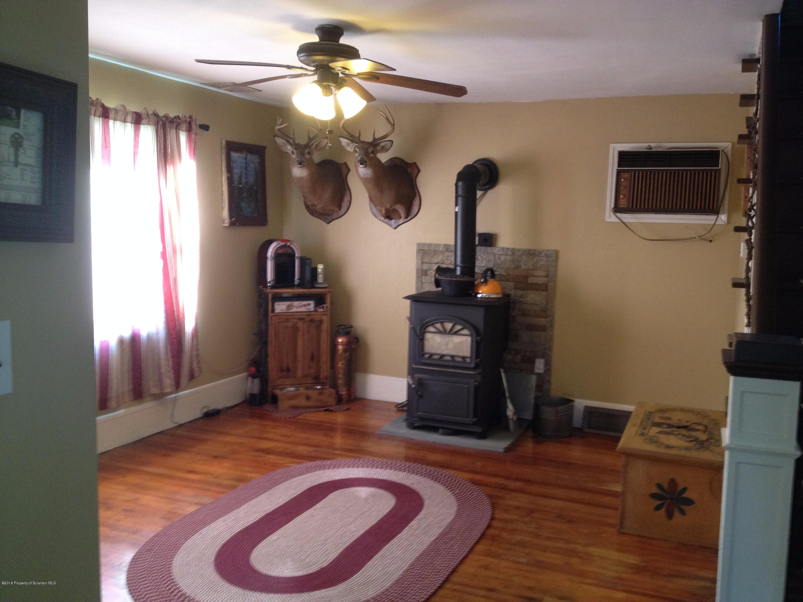 194 Old State Road Falls, PA 18615 - Photo 14 of 31 Dining Room