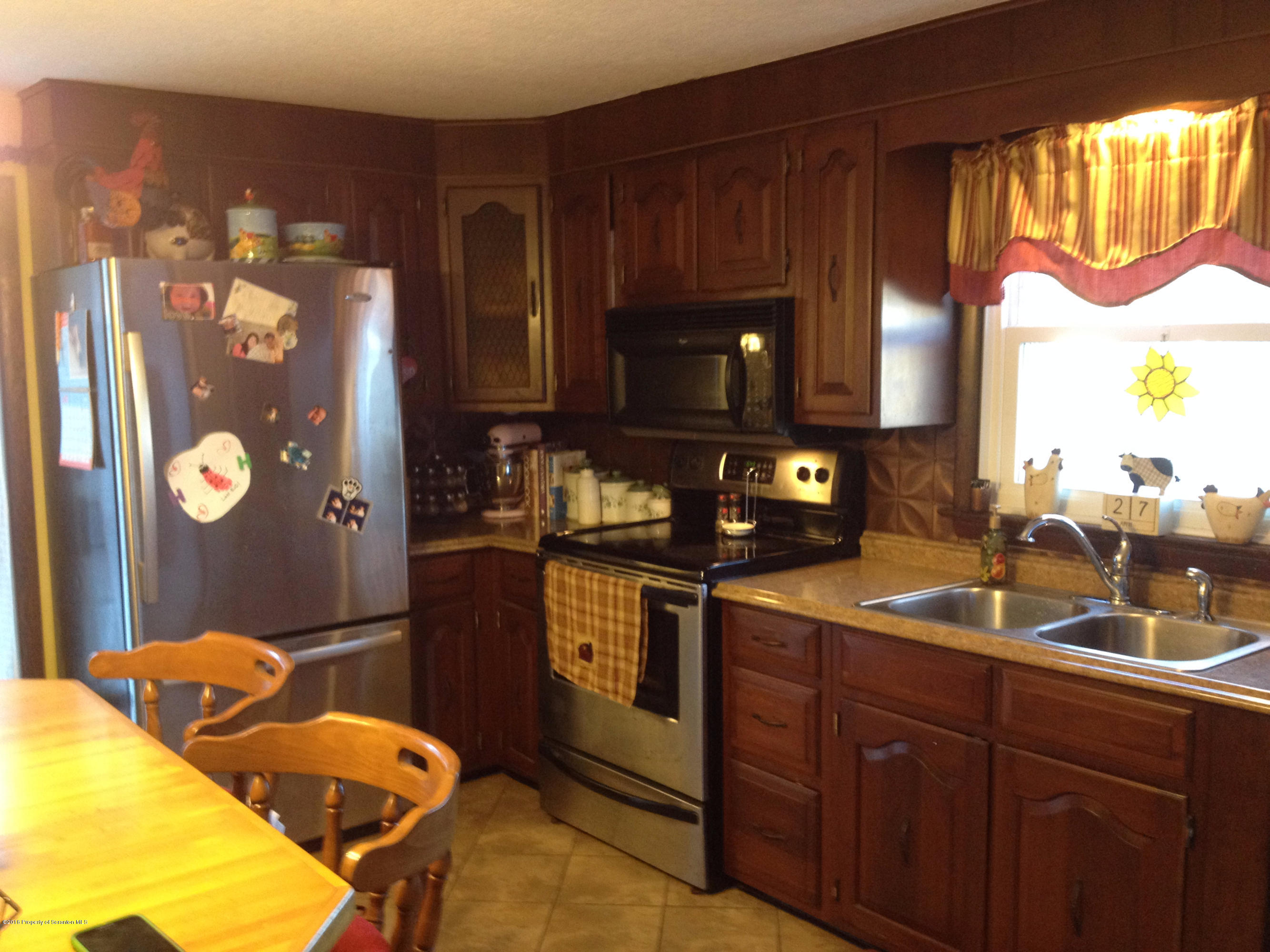 194 Old State Road Falls, PA 18615 - Photo 17 of 31 Kitchen